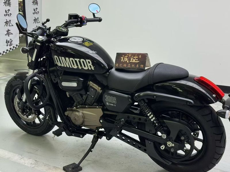 二手QJMOTOR闪300