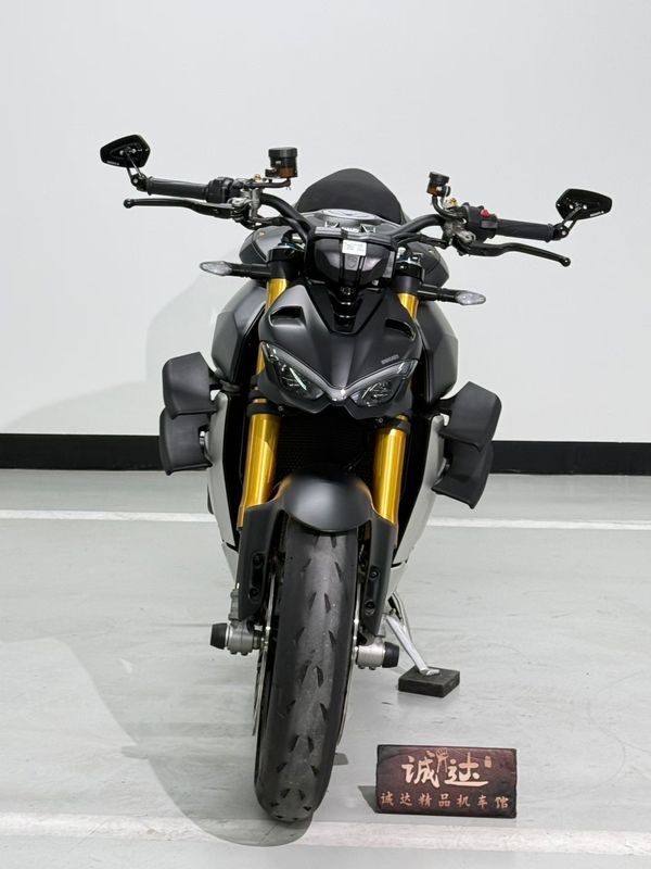 二手杜卡迪Street Fighter V4