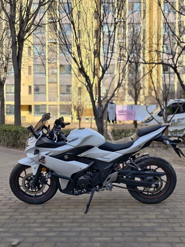 二手豪爵铃木GSX250R
