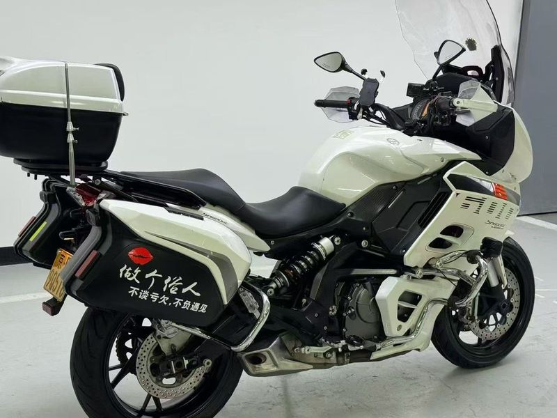 二手贝纳利600GC