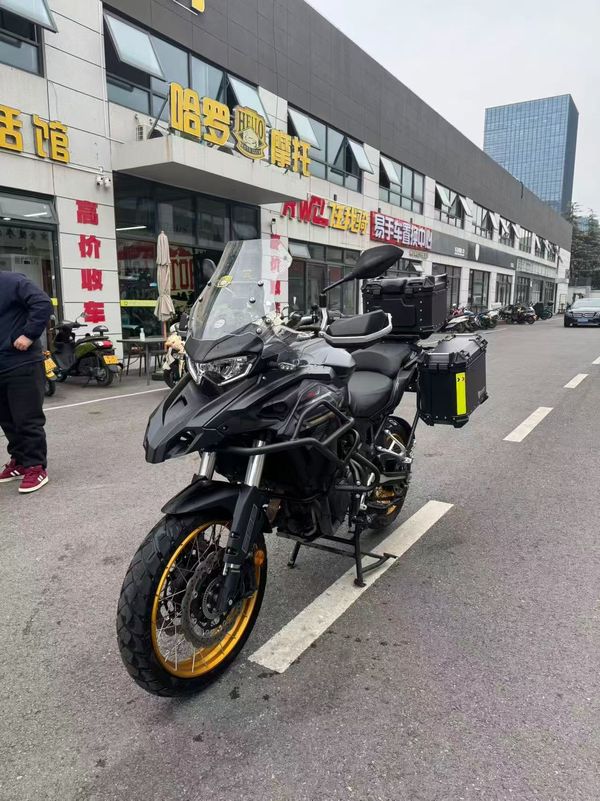 二手贝纳利TRK552