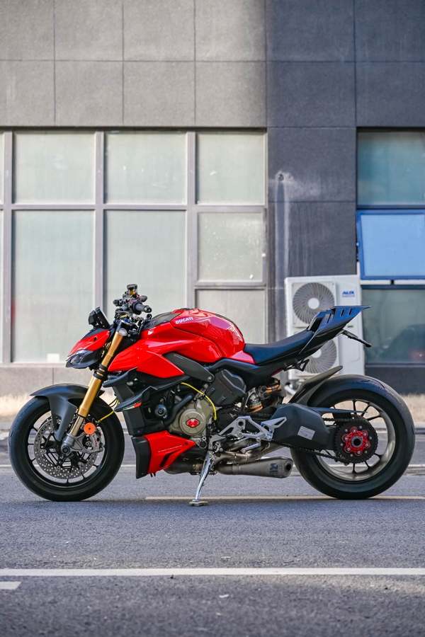 二手杜卡迪Street Fighter V4