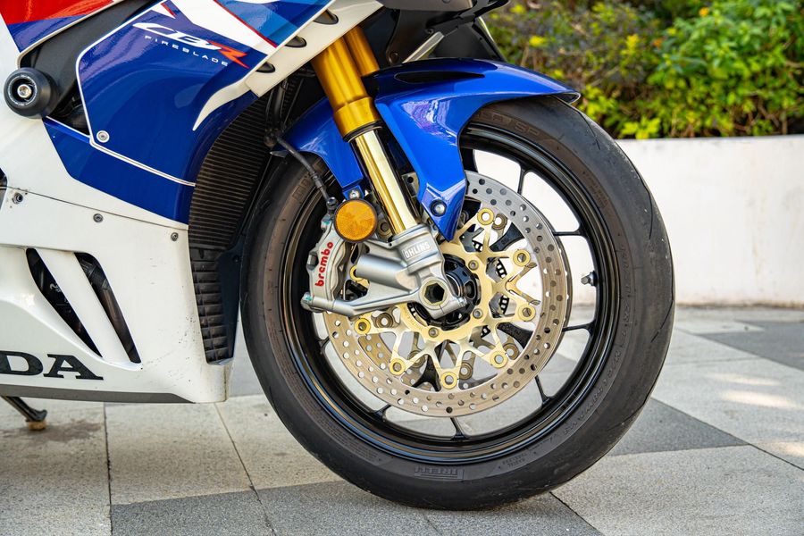 二手本田CBR 1000 RR-R