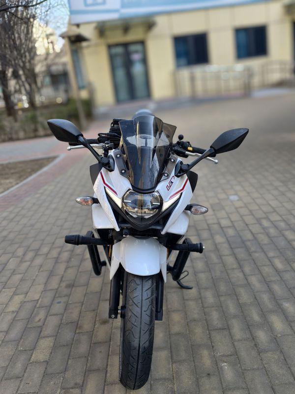 二手豪爵铃木GSX250R