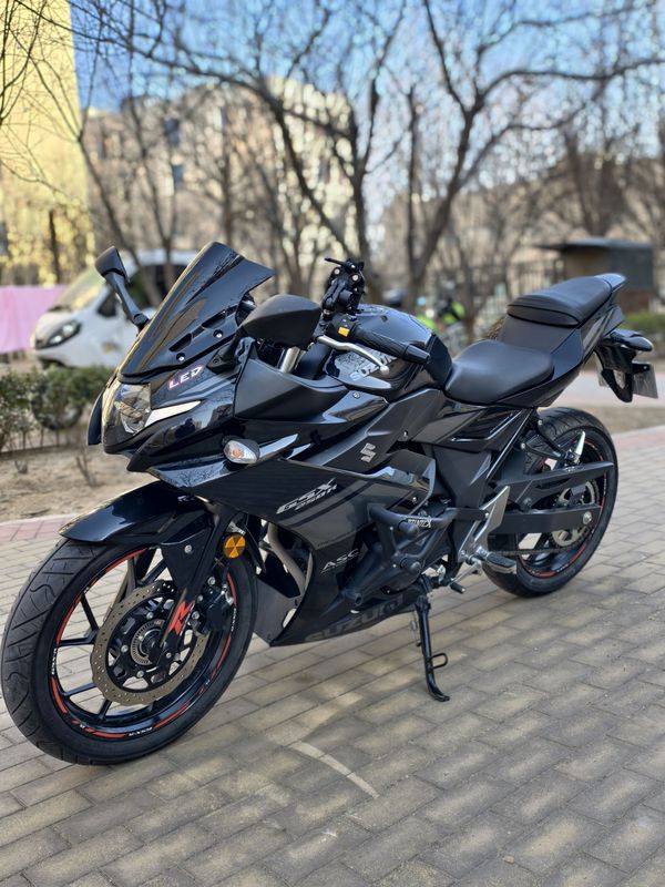 二手豪爵铃木GSX250R