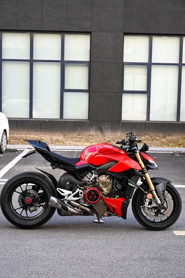 二手杜卡迪Street Fighter V4