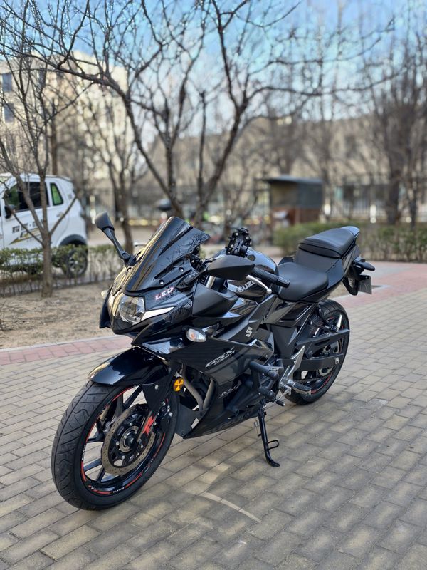二手豪爵铃木GSX250R