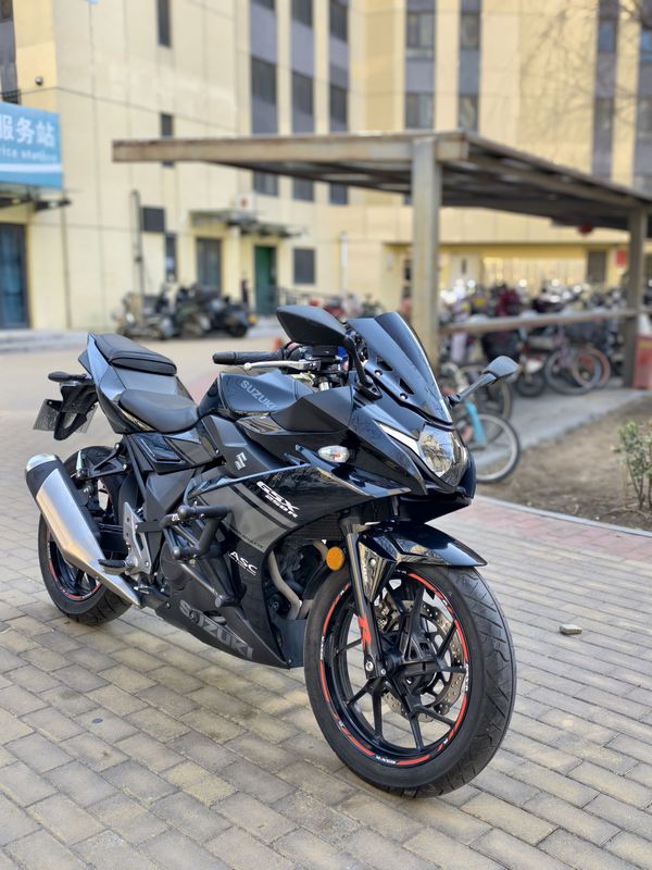 二手豪爵铃木GSX250R