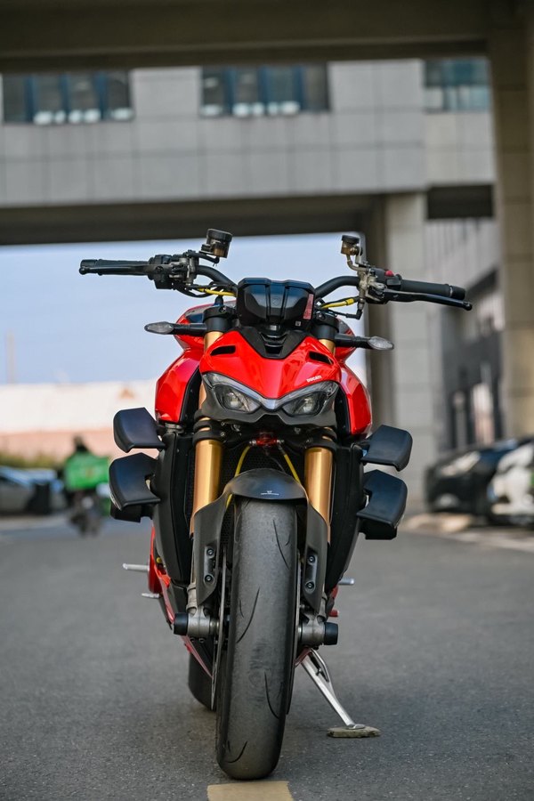 二手杜卡迪Street Fighter V4