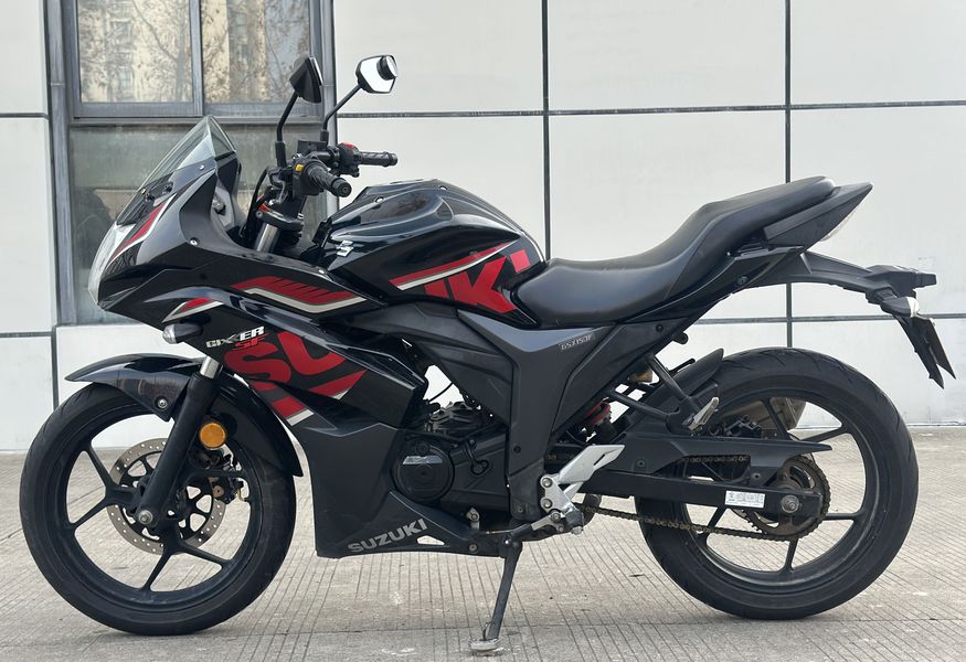 二手济南铃木极客飒 Gixxer 155