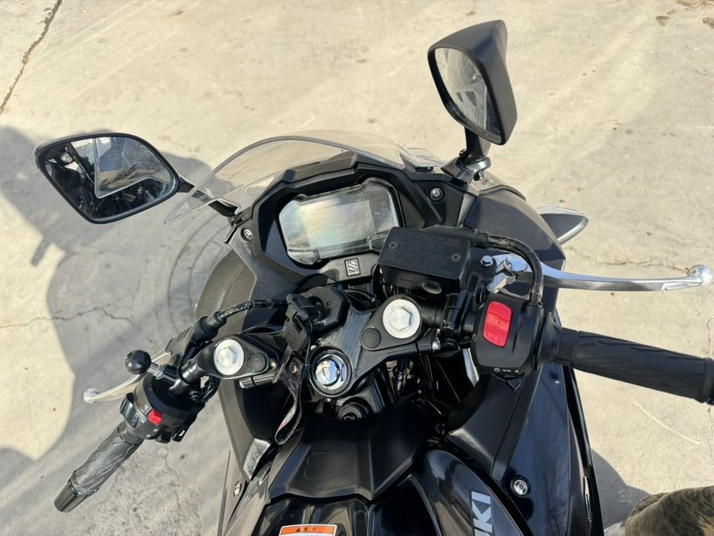 二手豪爵铃木GSX250R