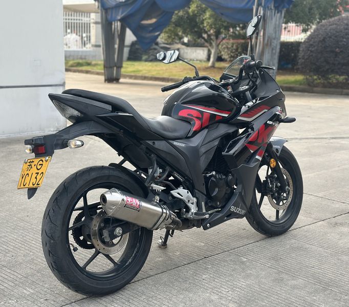 二手济南铃木极客飒 Gixxer 155
