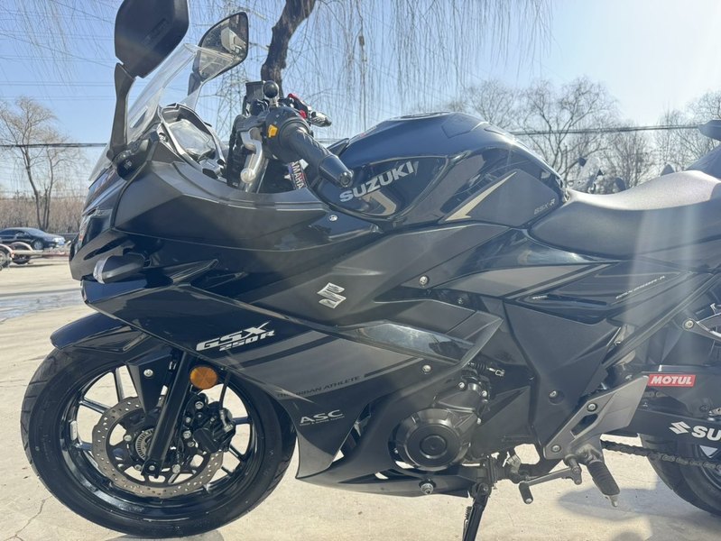 二手豪爵铃木GSX250R