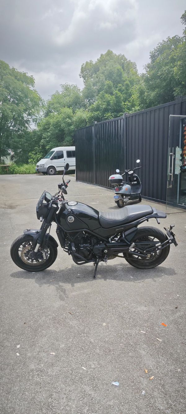 二手贝纳利幼狮 Leoncino 500