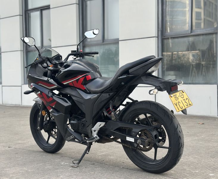 二手济南铃木极客飒 Gixxer 155