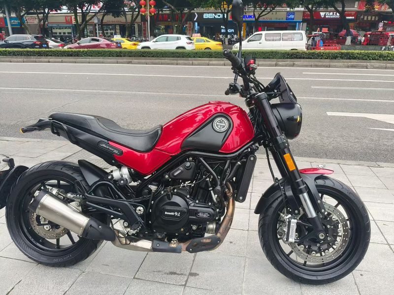 二手贝纳利幼狮 Leoncino 500