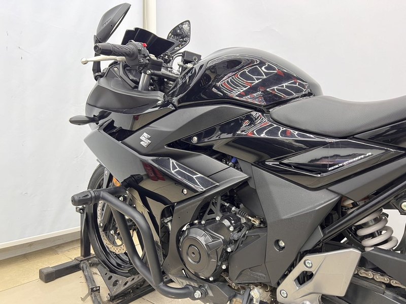 二手豪爵铃木GSX250R