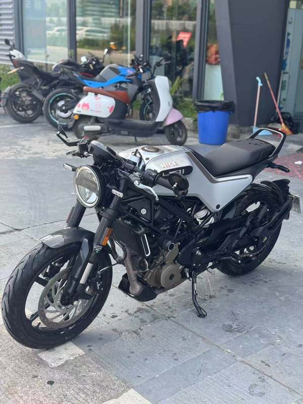 二手HUSQVARNA白箭 401