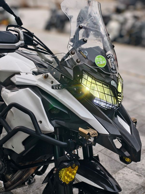 二手贝纳利金鹏 TRK502