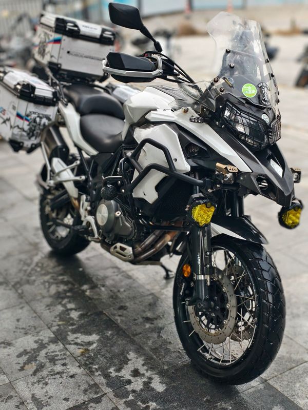 二手贝纳利金鹏 TRK502