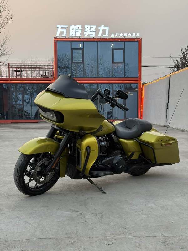 二手哈雷戴维森公路滑翔 Road Glide
