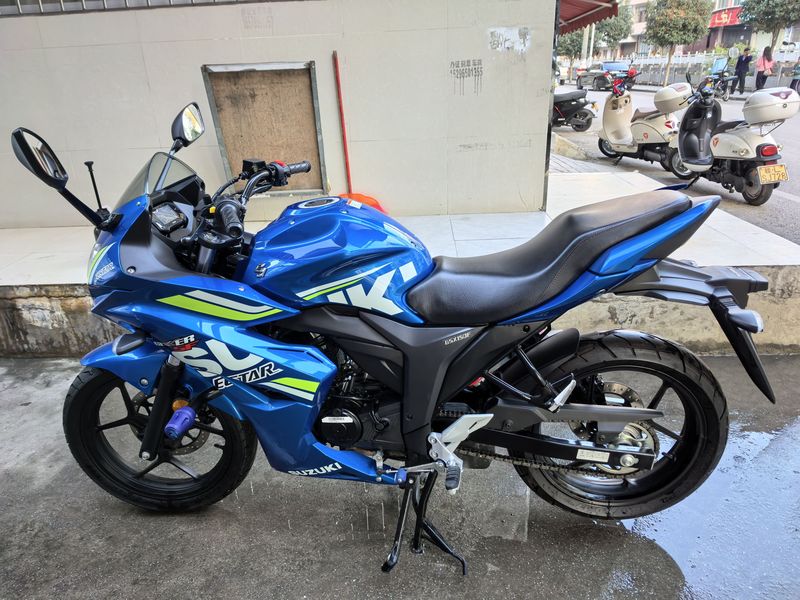 二手济南铃木极客飒 Gixxer 155