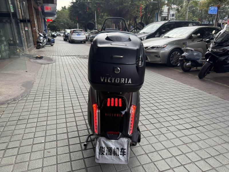 二手维多利亚Sixties 250Si