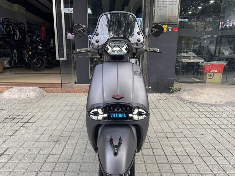 二手维多利亚Sixties 250Si