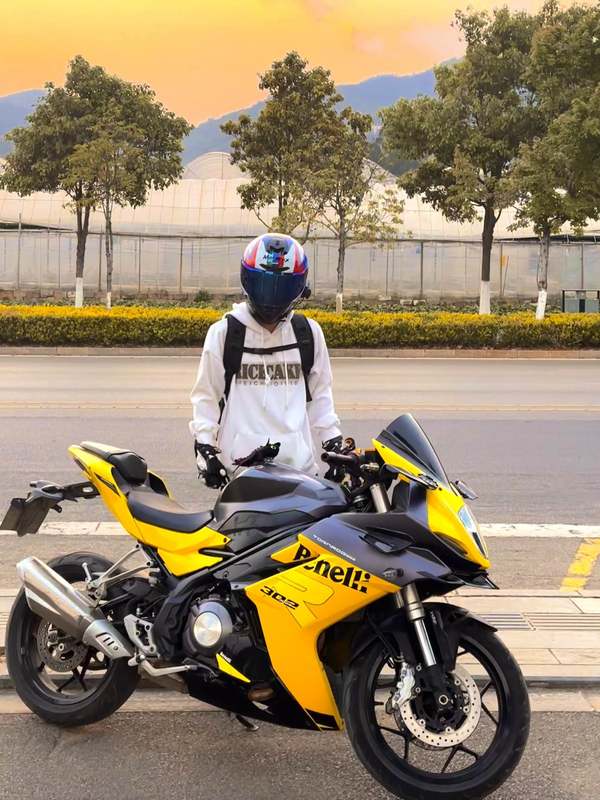 二手贝纳利龙卷风 Tornado 302R