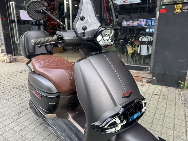 二手维多利亚Sixties 250Si