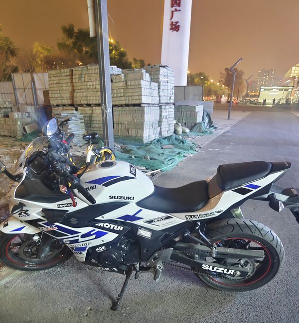 二手豪爵铃木GSX250R
