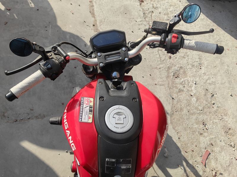 二手银钢小怪兽150