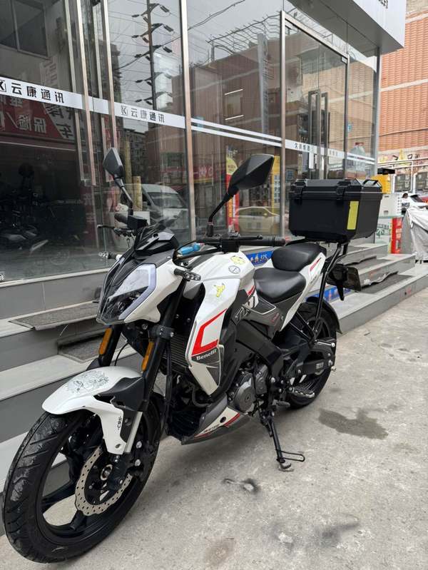 二手贝纳利小迅龙 BN150S