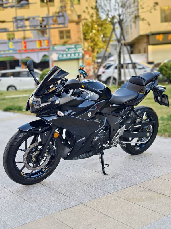 二手豪爵铃木GSX250R