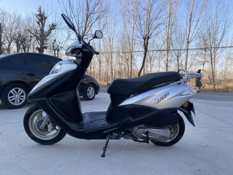 二手五羊本田SCR 喜鲨125