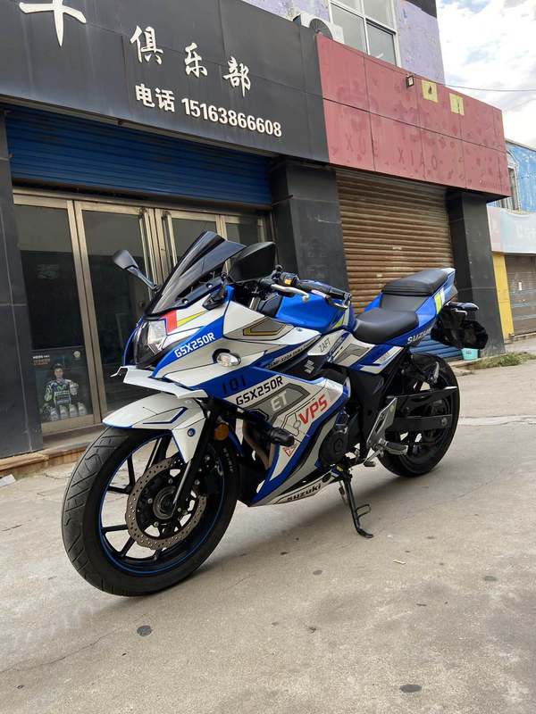 二手豪爵铃木GSX250R