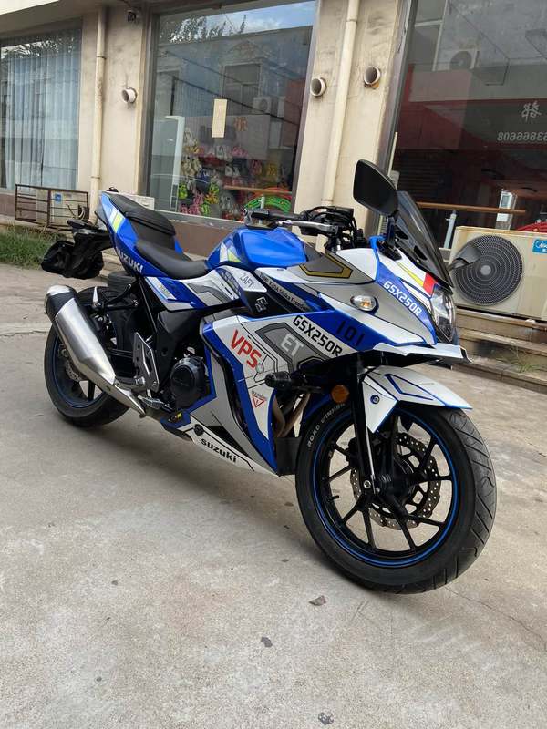 二手豪爵铃木GSX250R