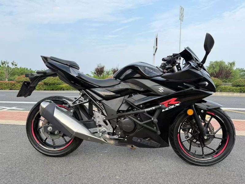 二手豪爵铃木GSX250R