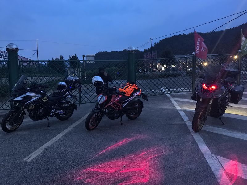 二手贝纳利TRK702