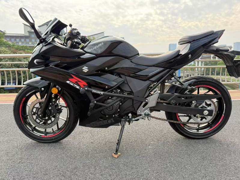 二手豪爵铃木GSX250R