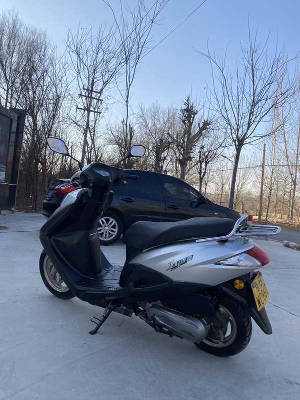 二手五羊本田SCR 喜鲨125