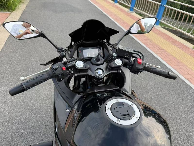 二手豪爵铃木GSX250R