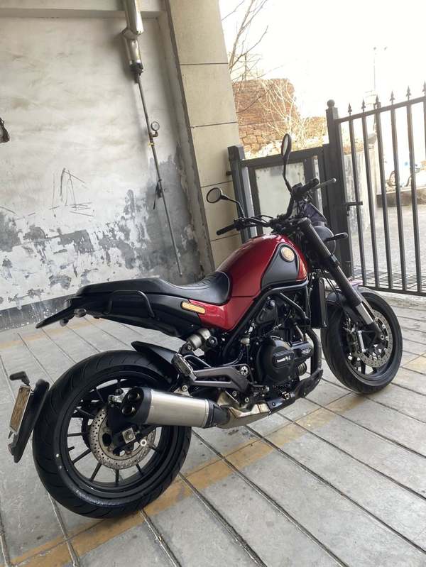 二手贝纳利幼狮 Leoncino 500