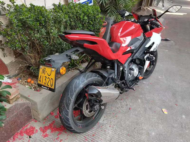 二手贝纳利龙卷风 Tornado 302R