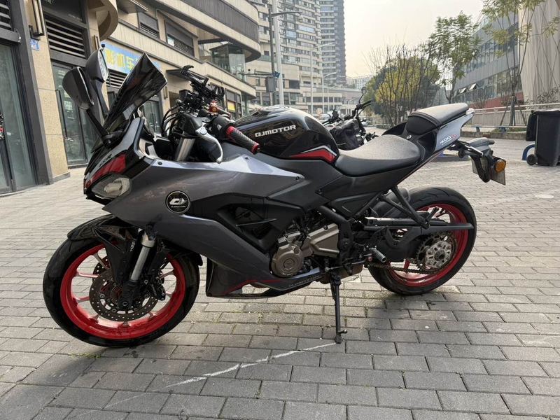 二手QJMOTOR赛400