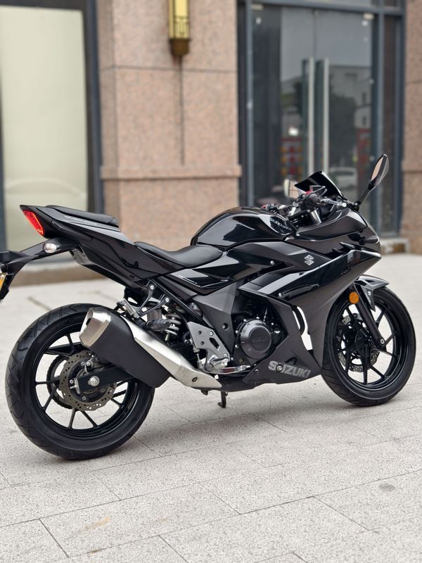 二手豪爵铃木GSX250R