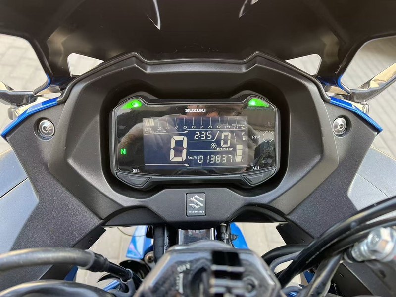 二手豪爵铃木GSX250R