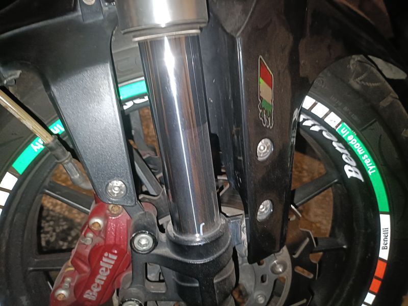 二手贝纳利蓝宝龙BJ300GS