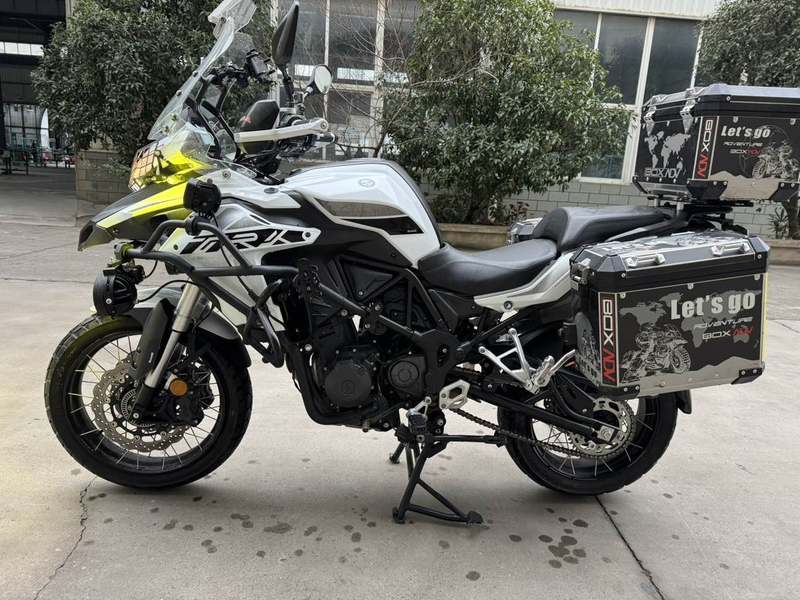 二手贝纳利金鹏 TRK502