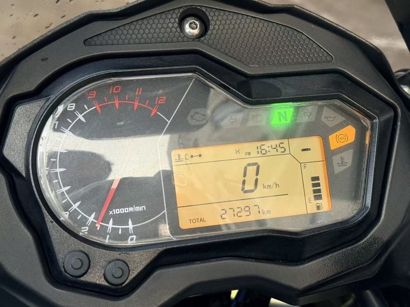 二手贝纳利金鹏 TRK502